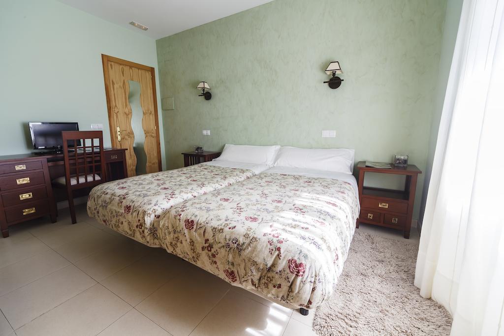 Hotel Rural La Consulta De Isar Habitación foto