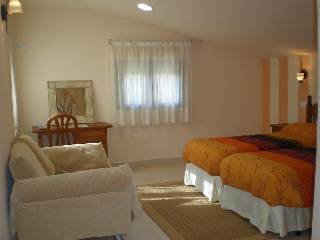 Hotel Rural La Consulta De Isar Habitación foto